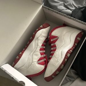 Air Jordan retro 10 red classic